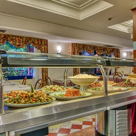 Otel Caesar Palace Giardini Naxos