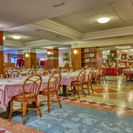 Otel Caesar Palace 4*