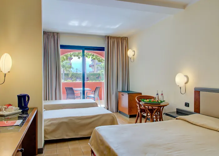 Caesar Palace 4* Giardini-Naxos