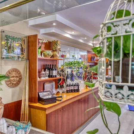 Caesar Palace Джардіні-Наксос