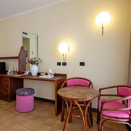 シーザー パレス 4* ジャルディーニ・ナクソス