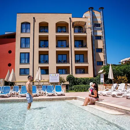 Caesar Palace Джардіні-Наксос