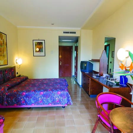 Caesar Palace Готель 4*