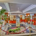 Caesar Palace Otel 4*