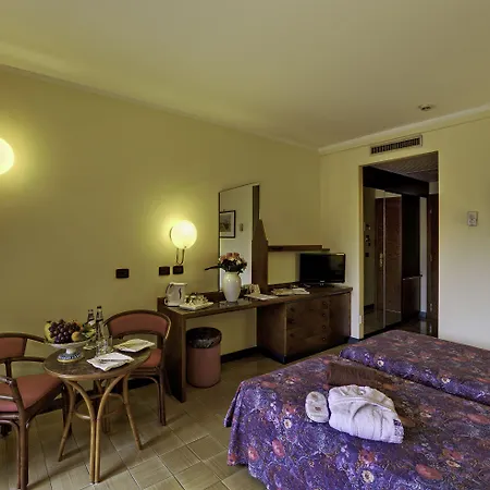 Caesar Palace 4* Giardini Naxos