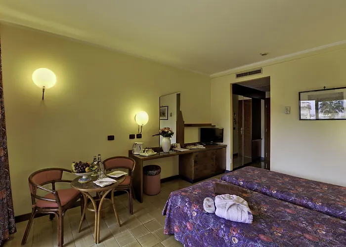 Caesar Palace 4* Giardini Naxos