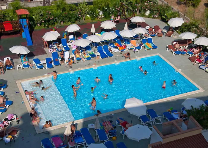 凯撒皇宫酒店 4*