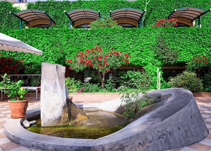 凯撒皇宫酒店 4*